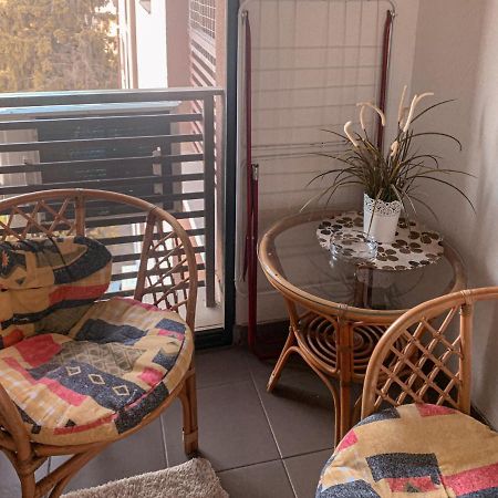Apartment 2 Rooms Luxury Bukares Bagian luar foto